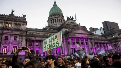 NIUNAMENOSMARCHA